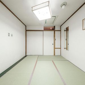 Japanese-Style Annex Room