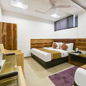Hotel Shri Vinayak In City Centre At New Delhi Railway Station-By Rcg Hotels